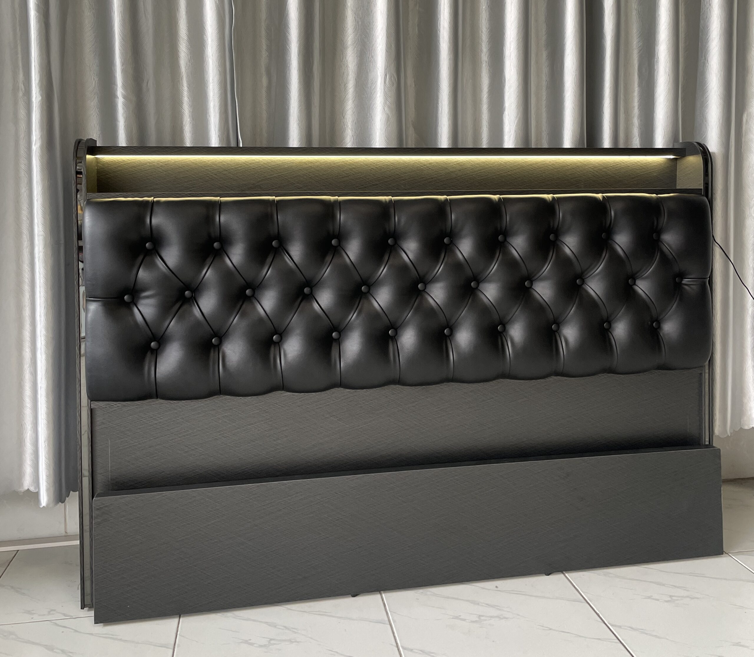 Giường ngủ MD - 01 có LED